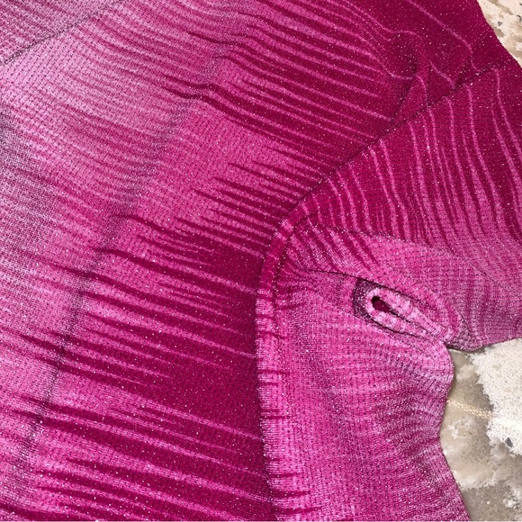 vintage eye candy pink and white sparkly off the shoulder top - Picture 4 of 4